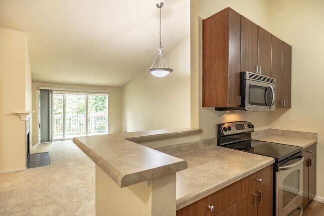 Photo - Mill Creek 2 bdrm, 2 bath Condo - Walk to ... Unit E304