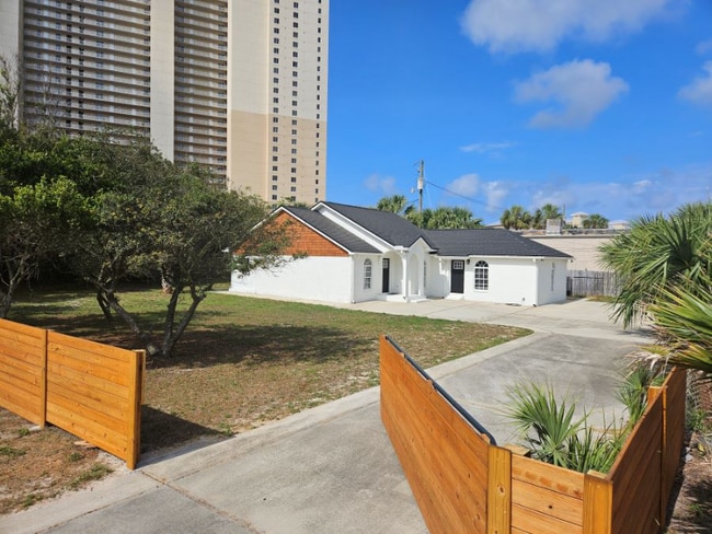 Photo - 16817 Lisbon Ave