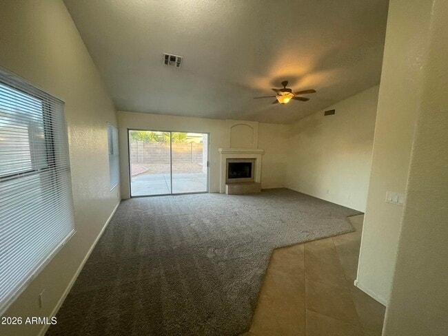 Photo - 1122 E Butler Dr