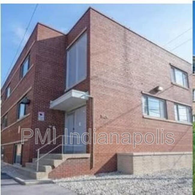 Building Photo - 5824 E Washington St Unit APT 17