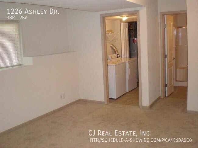 Photo - 1226 NW Ashley Dr