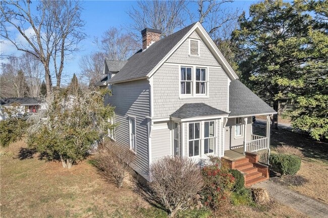 Building Photo - 225 S Park St