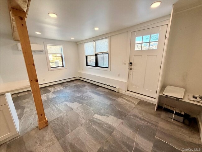 Photo - 116 E Main St Unidad 4