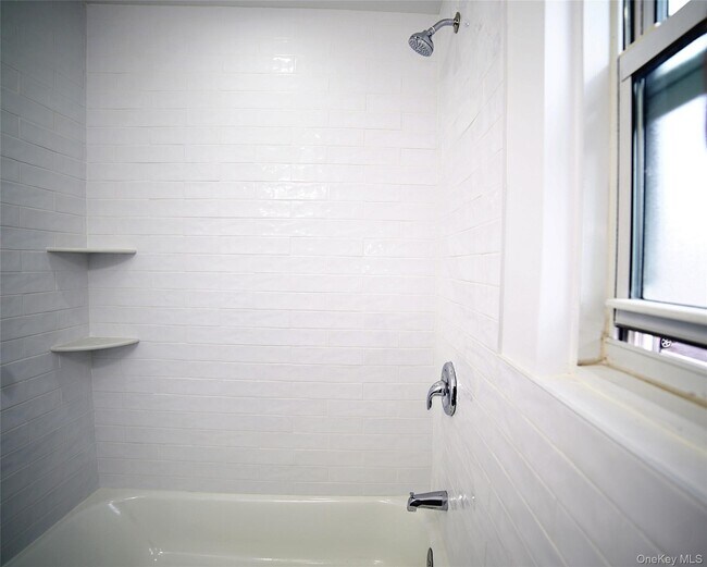 Photo - 72-19 Little Neck Pkwy Unit 1st Fl