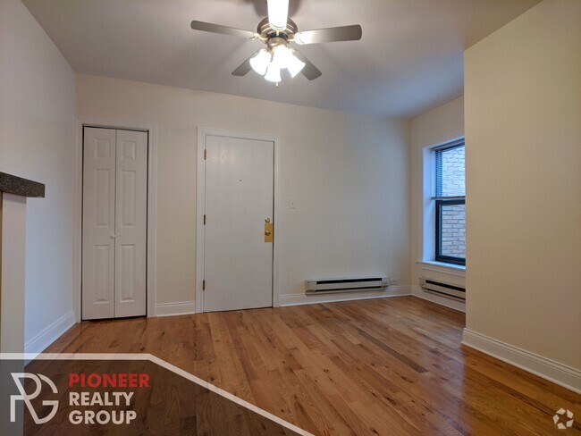 Building Photo - 813 W Cornelia Ave Unit 819-309 Rental