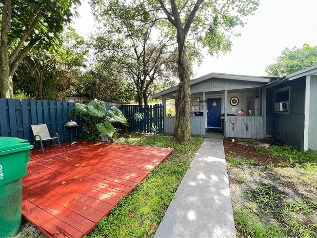 Building Photo - 1537 SW 44th Ave Rental