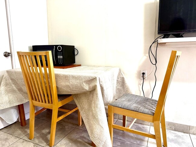 Photo - 4906 NW 45th Ave Unit Studio