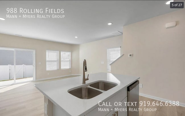 Photo - 988 Rolling Flds Dr