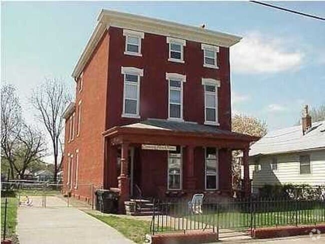 Building Photo - 2130 Portland Ave Unit 2130-3 Rental