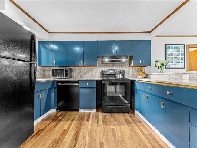 Photo - 44 Stetson Pl