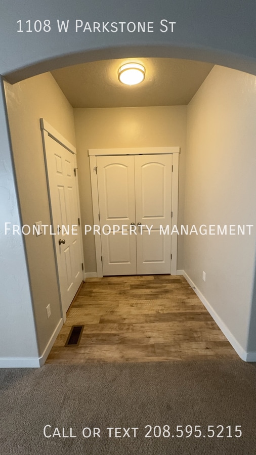 Photo - 1108 W Parkstone St