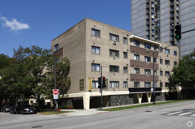 5300 N Sheridan Rd