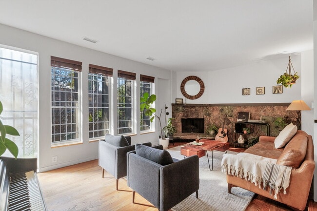 Photo - 1137 E 12th Ave