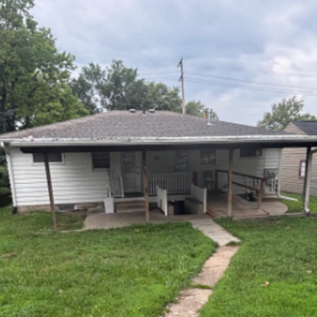 Building Photo - 334 N 33rd St Unit #3