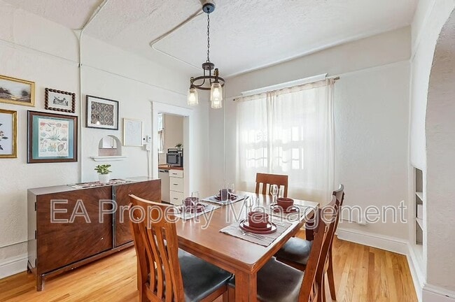 Photo - 219 Stover Ave SW