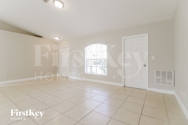 Photo - 3809 17th St W