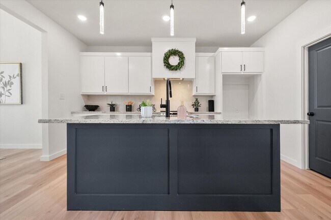 Photo - 1414 Farmhouse Ave