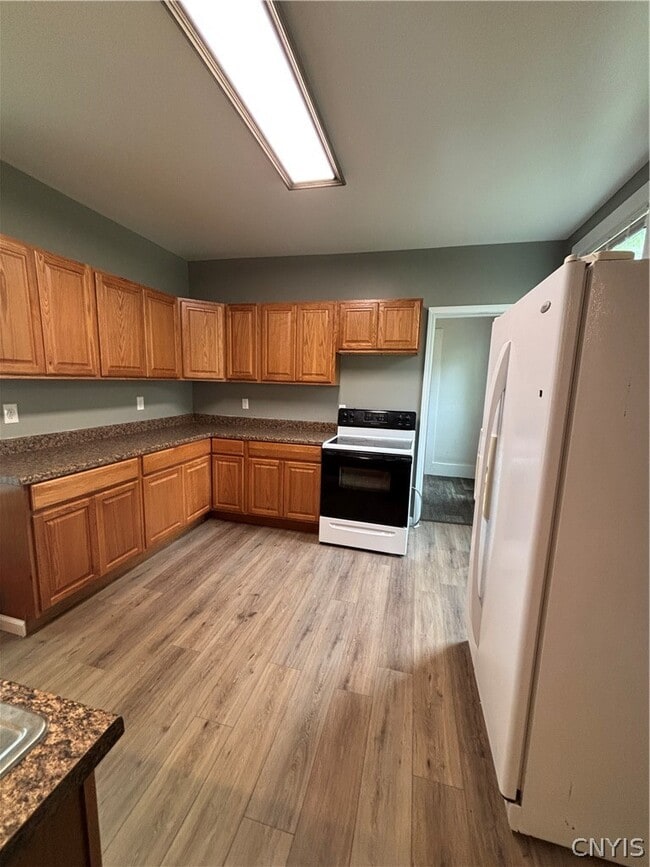 Photo - 301 N Clinton St