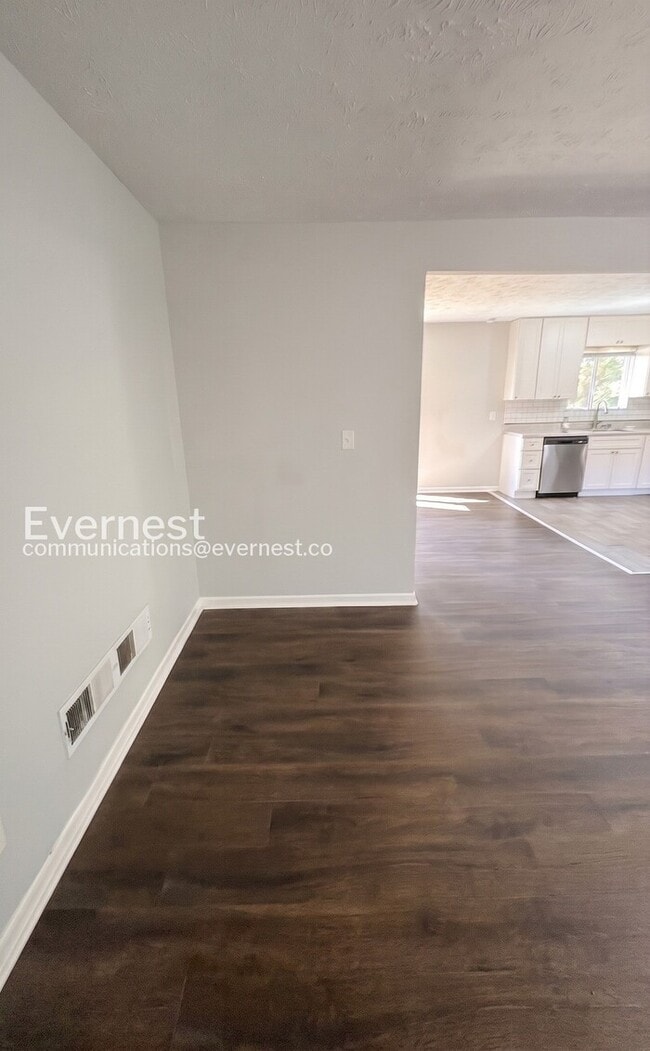 Photo - 193 W Canterbury Dr