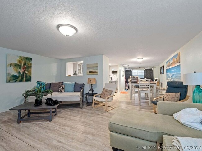 211 Orange Ave