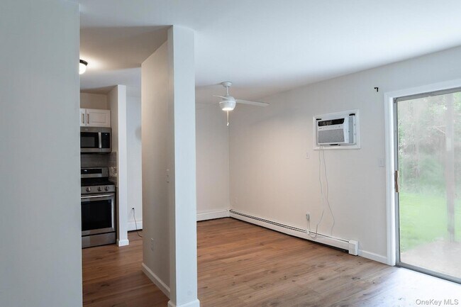 Photo - 8 Ivy Ct Unit B