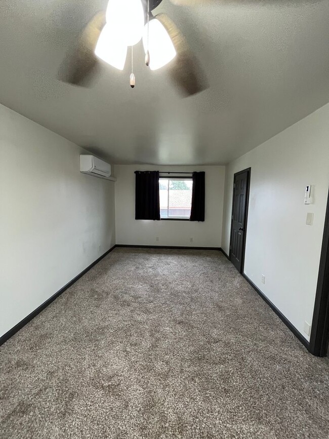 Photo - 545 Sandra Ln Unit #4