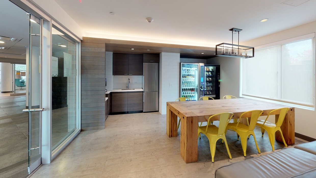 Photo - Peninsula Apartments