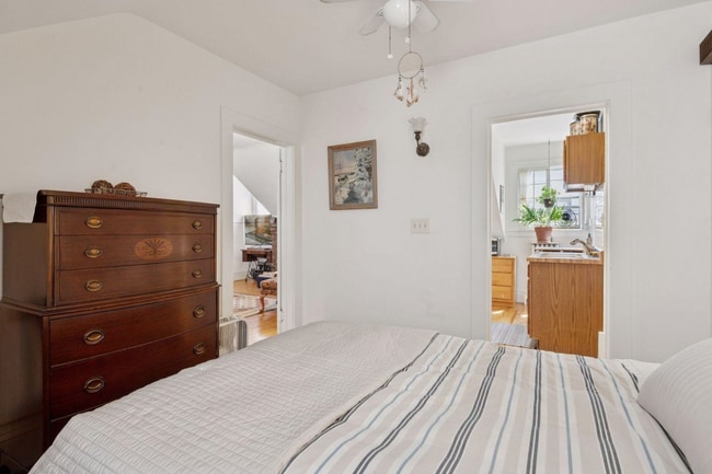 Photo - 2601 Portland Ave Unidad Carriage House