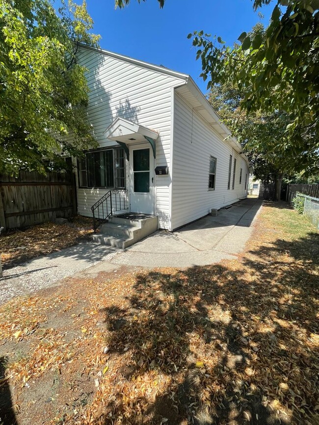Building Photo - Broadwater Unit 37 Broadwater Rental