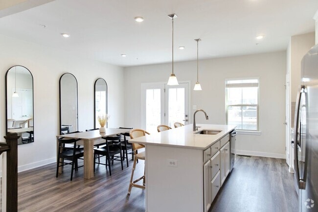 Building Photo - 6063 Piscataway St Rental