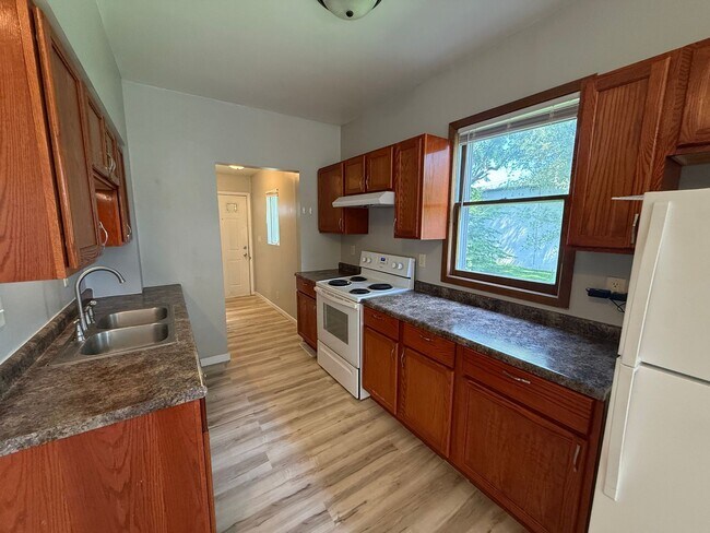 106 Phillip Ave Unit 01