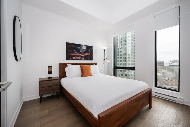 Photo - 100 Av. des Canadiens-de-Montréal Unit ID1261846P