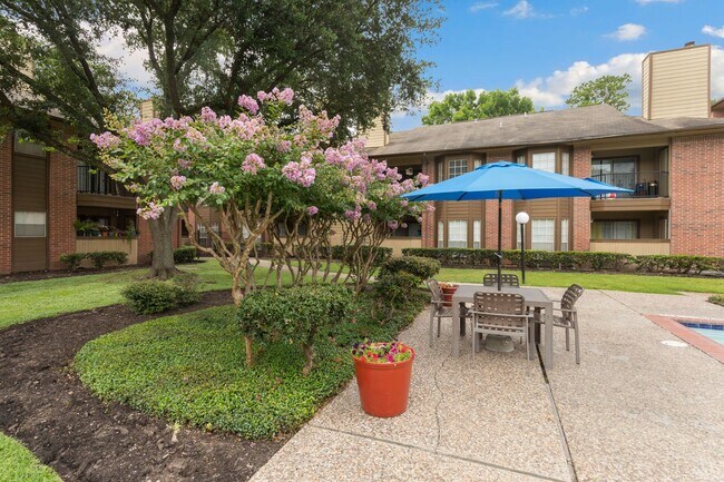 Photo - Champion Oaks