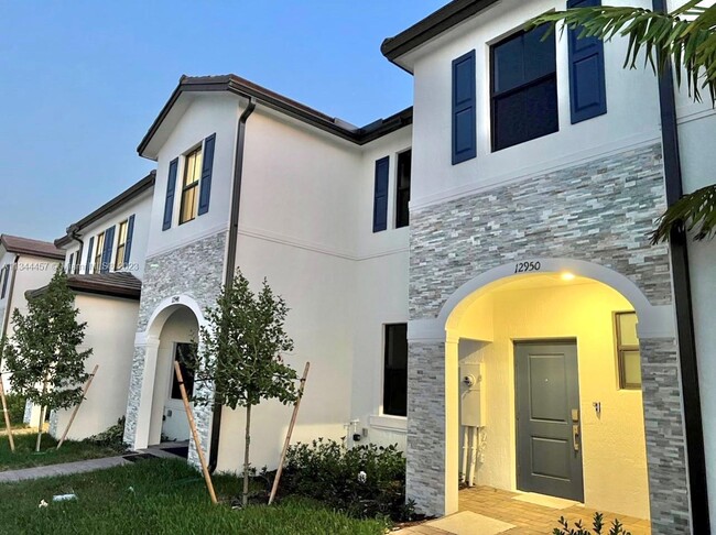 Photo - 12950 SW 232nd Ter Townhome