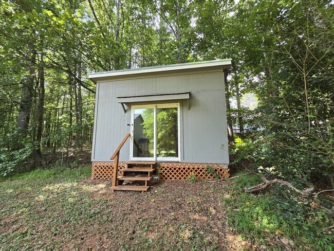 Photo - 2808 Livery Way