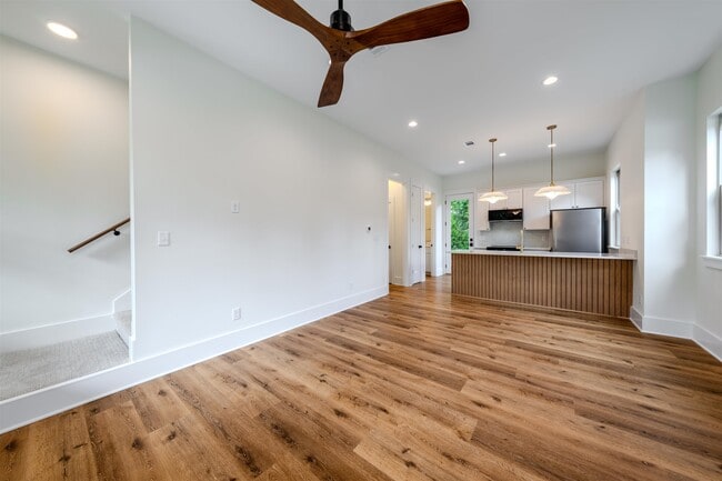 Building Photo - 637 E Seaboard St Rental