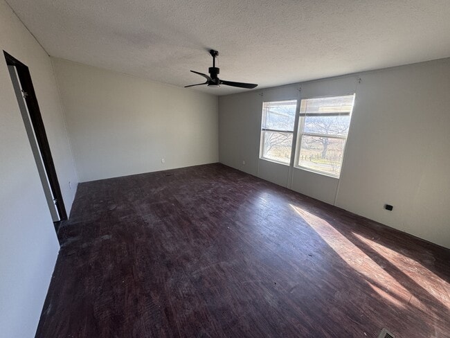 Photo - 458 No Pone Rd NW