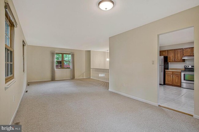 Photo - 607 Ridge Dr
