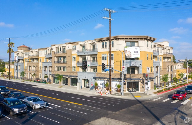 Building Photo - 7403