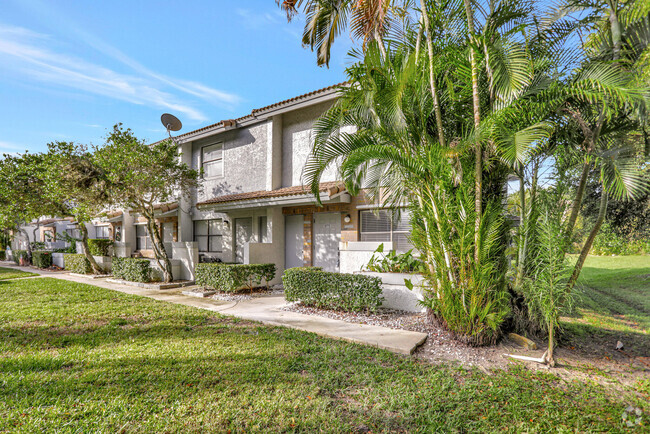 Building Photo - 9775 Riverside Dr Rental