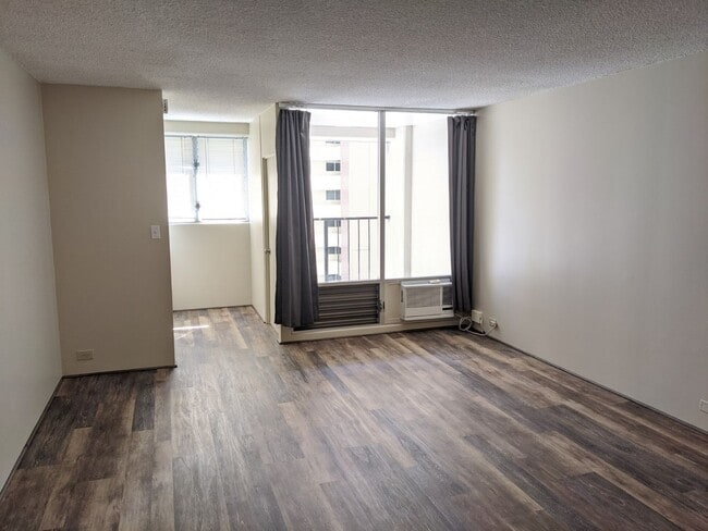 Building Photo - 1778 Pacific Grand #713 Unit 713