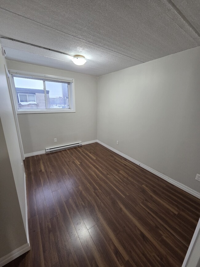 Photo - 251 Erb St. W Unité #16