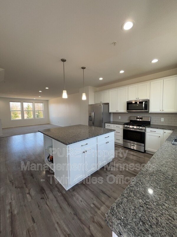 Photo - 529 Satori Wy