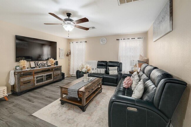Photo - 120 Mallard Ln