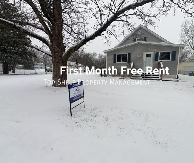 Building Photo - 120 6th St