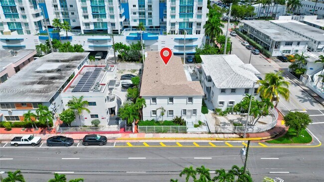 Photo - 7611 Harding Ave Unidad 9