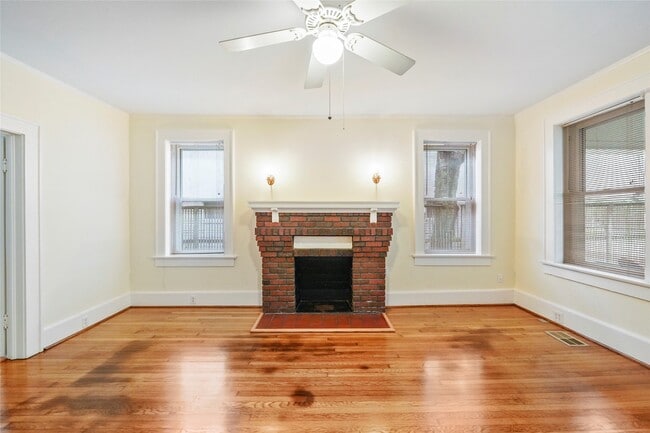 Photo - 4008 Garrott St