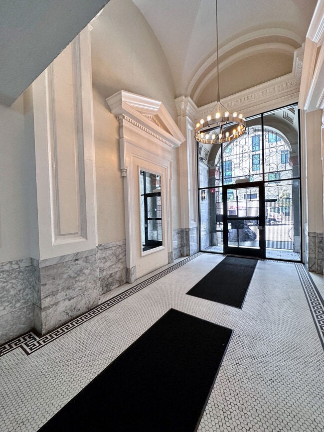 Photo - Larkin Street Apartments