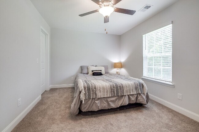 Photo - 506 Gov Treutlen Cir