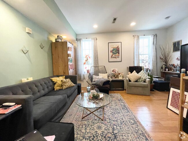 Building Photo - 1328 N 6th St Unit 111 Rental